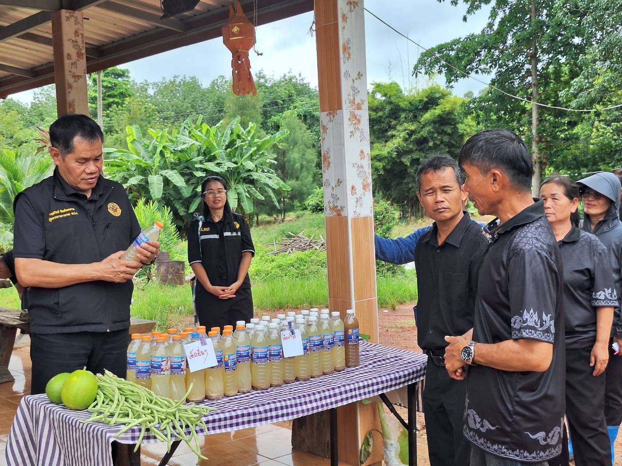 title - ผู้ตรวจราชการ ส.ป.ก. ลงพื้นที่จังหวัดบึงกาฬ ประชุมติดตามความก้าวหน้าผลการดำเนินงาน พร้อมตรวจเยี่ยมให้กำลังใจเกษตรกรต้นแบบผู้นำเกษตรกรรมยั่งยืนในเขตปฏิรูปที่ดิน 